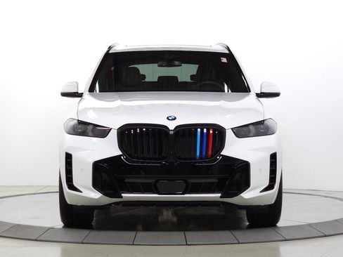 Used 2026 BMW X5 xDrive40i w/ M Sport Package AWD/4WD image 2
