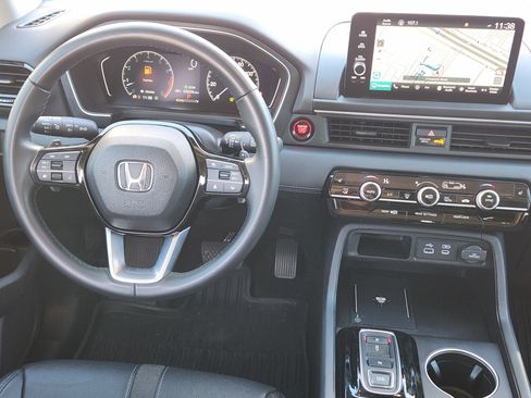 Used 2025 Honda Pilot Touring image 27