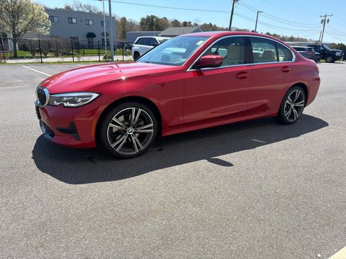 Used 2021 BMW 330i xDrive Sedan w/ Premium Package AWD/4WD image 4