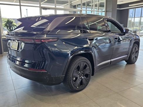 New 2025 Jeep Wagoneer S Launch Edition image 4