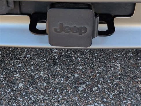 Used 2019 Jeep Cherokee Limited w/ Luxury Group image 36