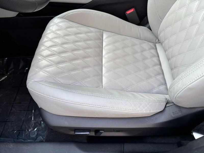 Used 2022 Mitsubishi Outlander SEL AWD/4WD image 21