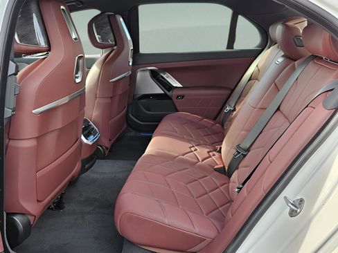 New 2026 BMW i7 eDrive50 w/ M Sport Package image 31