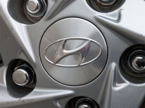 Used 2019 Hyundai Elantra SE w/ Cargo Package image 13