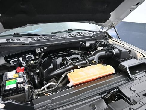 Used 2018 Ford F150 XLT AWD/4WD image 6