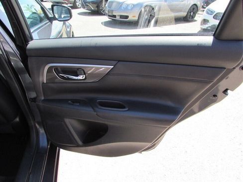 Used 2013 Nissan Altima 2.5 SL w/ Technology Pkg FWD image 24