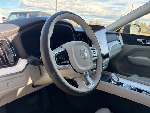 New 2026 Volvo XC60 B5 Ultra w/ Climate Package image 20