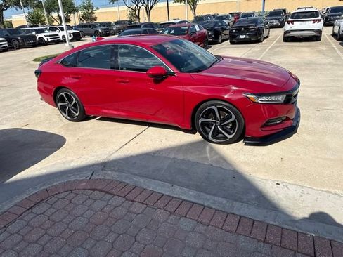 Used 2018 Honda Accord Sport image 5