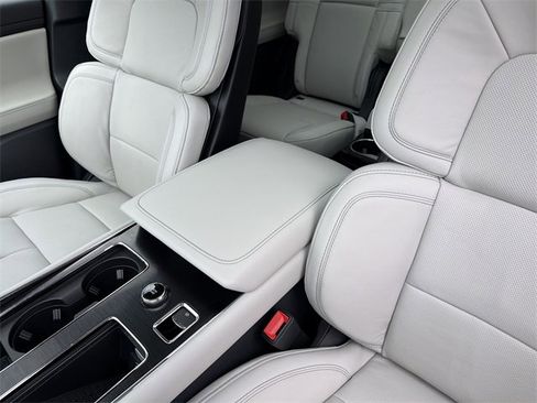 New 2026 Lincoln Aviator Reserve image 21