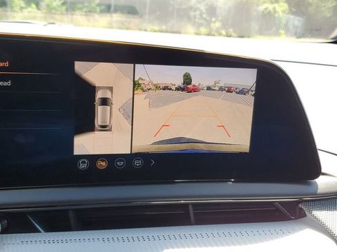 New 2025 Cadillac Optiq Sport 1 w/ LPO, Floor Liner Package AWD/4WD image 18