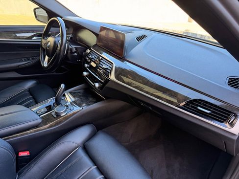 Used 2019 BMW 530i xDrive w/ Executive Package AWD/4WD image 21
