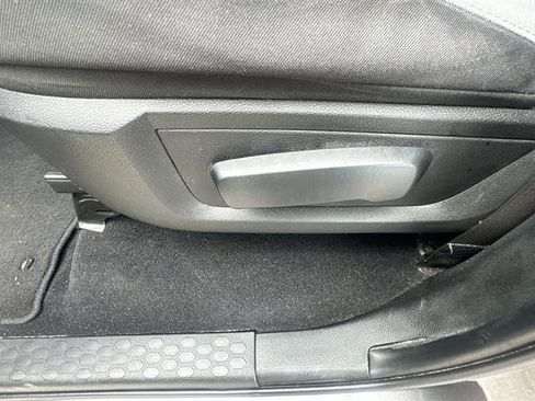 Used 2022 RAM 1500 Classic SLT image 14