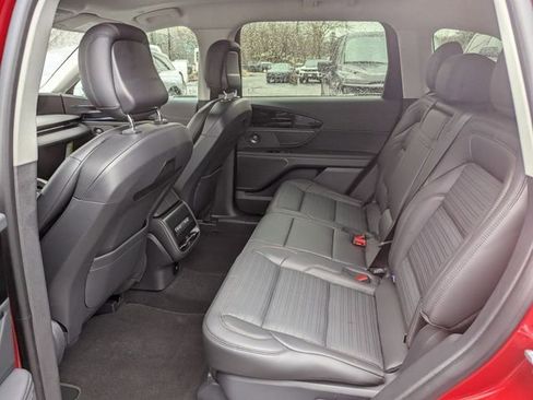 New 2026 Lincoln Nautilus Reserve AWD/4WD image 12
