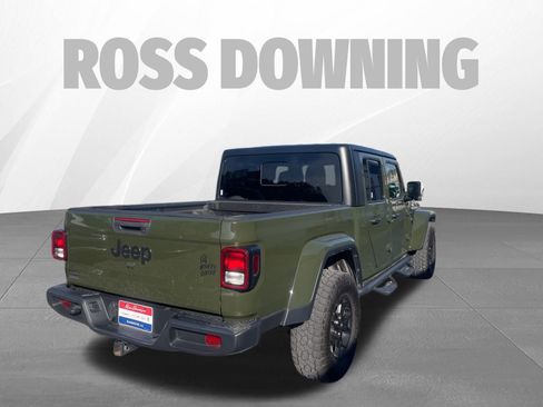 Used 2023 Jeep Gladiator Willys image 4