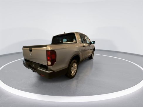 Used 2017 Honda Ridgeline RT image 6