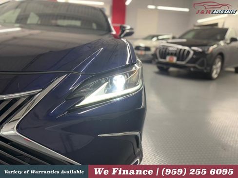 Used 2019 Lexus ES 350 w/ Premium Package FWD image 4