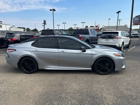 Used 2018 Toyota Camry XSE w/ Driver Assist Package FWD image 2