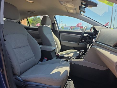 Used 2020 Hyundai Elantra SEL FWD image 21