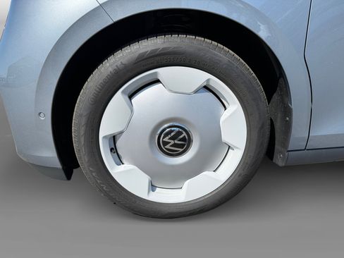 New 2025 Volkswagen ID. Buzz 1st Edition image 9