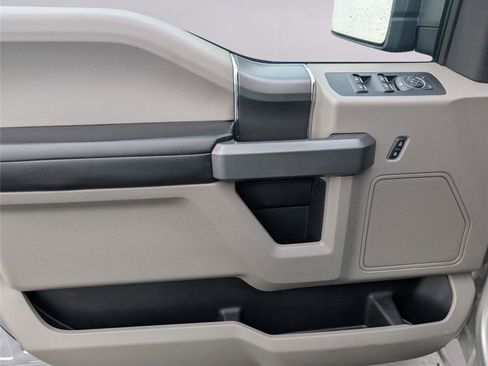 Used 2018 Ford F150 XLT w/ Equipment Group 301A Mid image 15