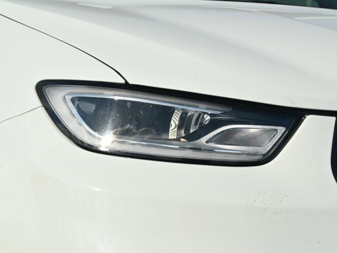 Used 2024 Chrysler Pacifica Limited w/ S Appearance Package FWD image 27