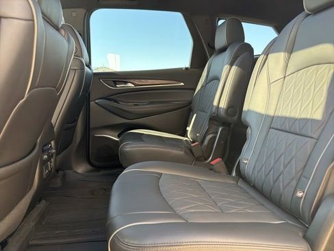 Used 2024 Buick Enclave Avenir AWD/4WD image 14