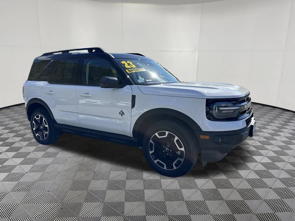Used 2023 Ford Bronco Sport Outer Banks AWD/4WD image 3