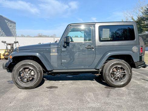Used 2018 Jeep Wrangler Sport image 4