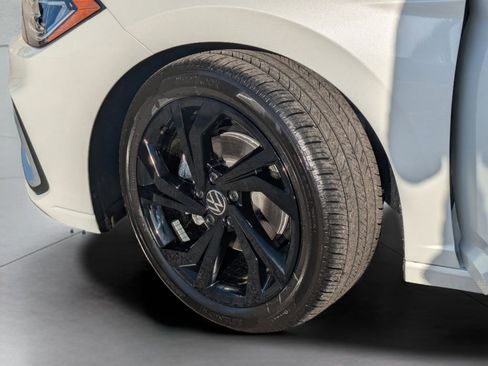 New 2026 Volkswagen Jetta SE FWD image 30