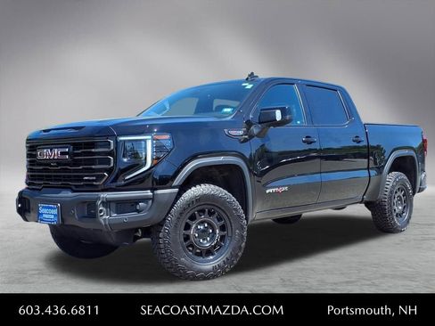 Used 2024 GMC Sierra 1500 AT4X image 2