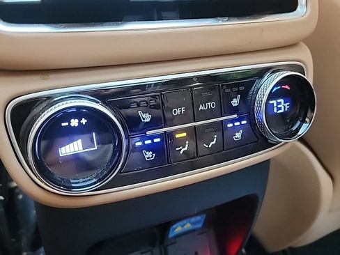 Used 2023 Genesis GV80 3.5T AWD/4WD image 22