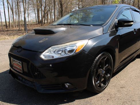 Used 2014 Ford Focus ST w/ Equipment Group 202A FWD image 36