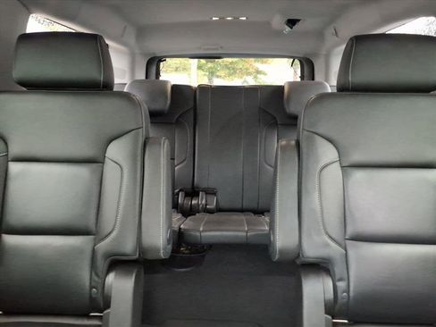 Used 2019 Chevrolet Suburban Premier image 36