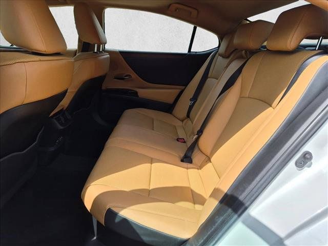 Used 2022 Lexus ES 300h w/ Premium Package FWD image 19