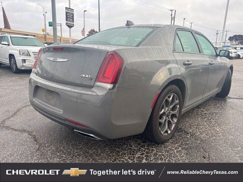 Used 2017 Chrysler 300 S image 7