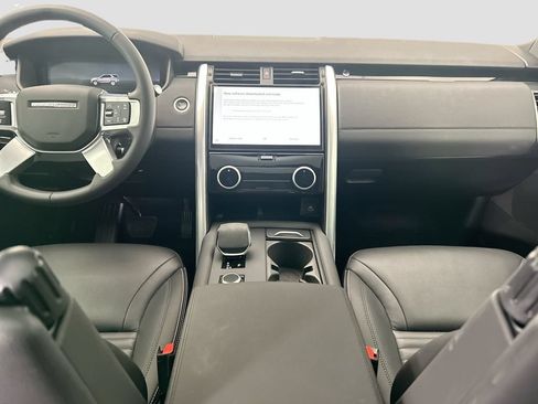 Certified 2025 Land Rover Discovery S AWD/4WD image 13