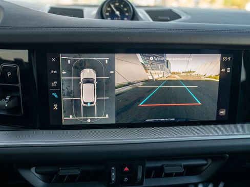 Used 2025 Porsche Cayenne image 19