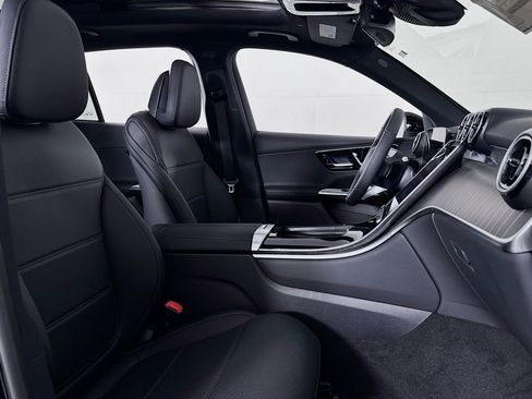 New 2026 Mercedes-Benz GLC 300 image 6