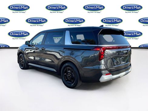 Used 2025 Kia Carnival image 5