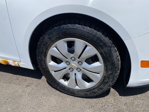 Used 2013 Chevrolet Cruze LT FWD image 27