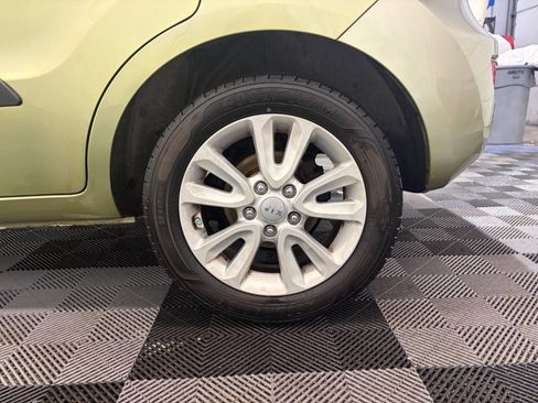 Used 2013 Kia Soul image 25