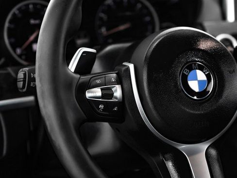 Used 2015 BMW 650i Convertible image 19