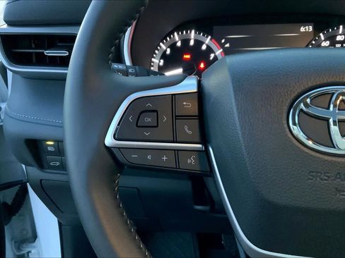 Used 2026 Toyota Highlander XLE image 23