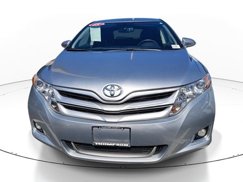 Used 2015 Toyota Venza XLE image 2