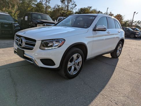 Used 2018 Mercedes-Benz GLC 300 4MATIC image 8