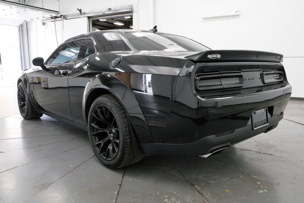 Used 2022 Dodge Challenger R/T Scat Pack RWD image 5