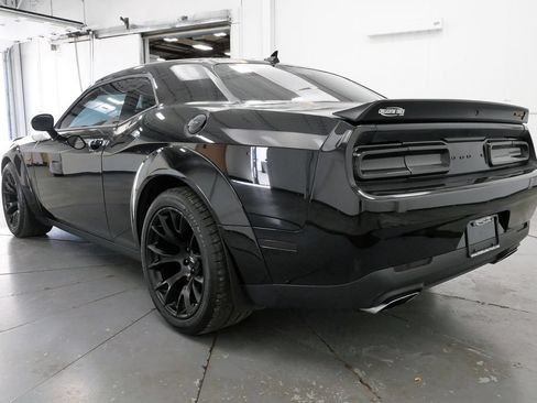 Used 2022 Dodge Challenger R/T Scat Pack RWD image 5