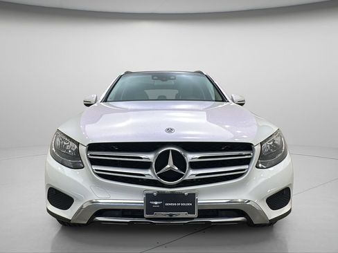 Used 2019 Mercedes-Benz GLC 300 4MATIC image 5