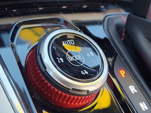 Used 2024 GMC Canyon AT4X image 26