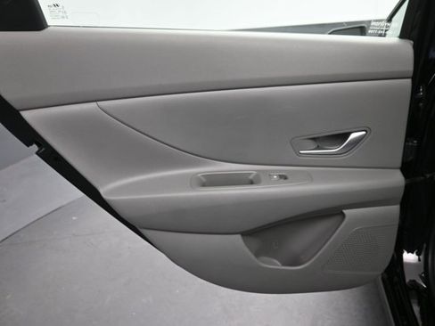 Used 2024 Hyundai Elantra SEL FWD image 24